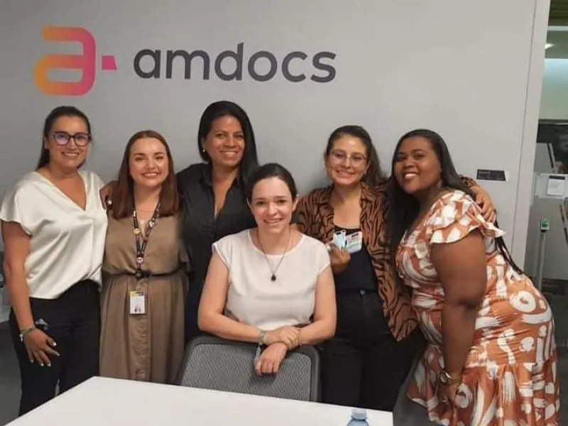 Conociendo Amdocs. Conociendo Amdocs.