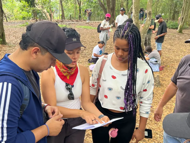Tesos por el Ambiente: formando líderes ambientales desde experiencias vivenciales Tesos por el Ambiente: formando líderes ambientales desde experiencias vivenciales